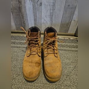 Womens Yellow Timberland Boots. Size US 9
